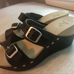 Women’s crocs sandals